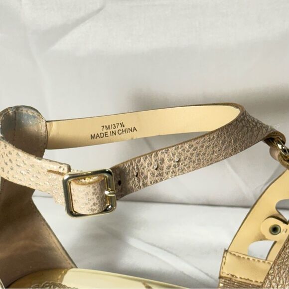 Vince Camuto Elegant Gold Women's Sandals size 7 - Picture 8 of 14